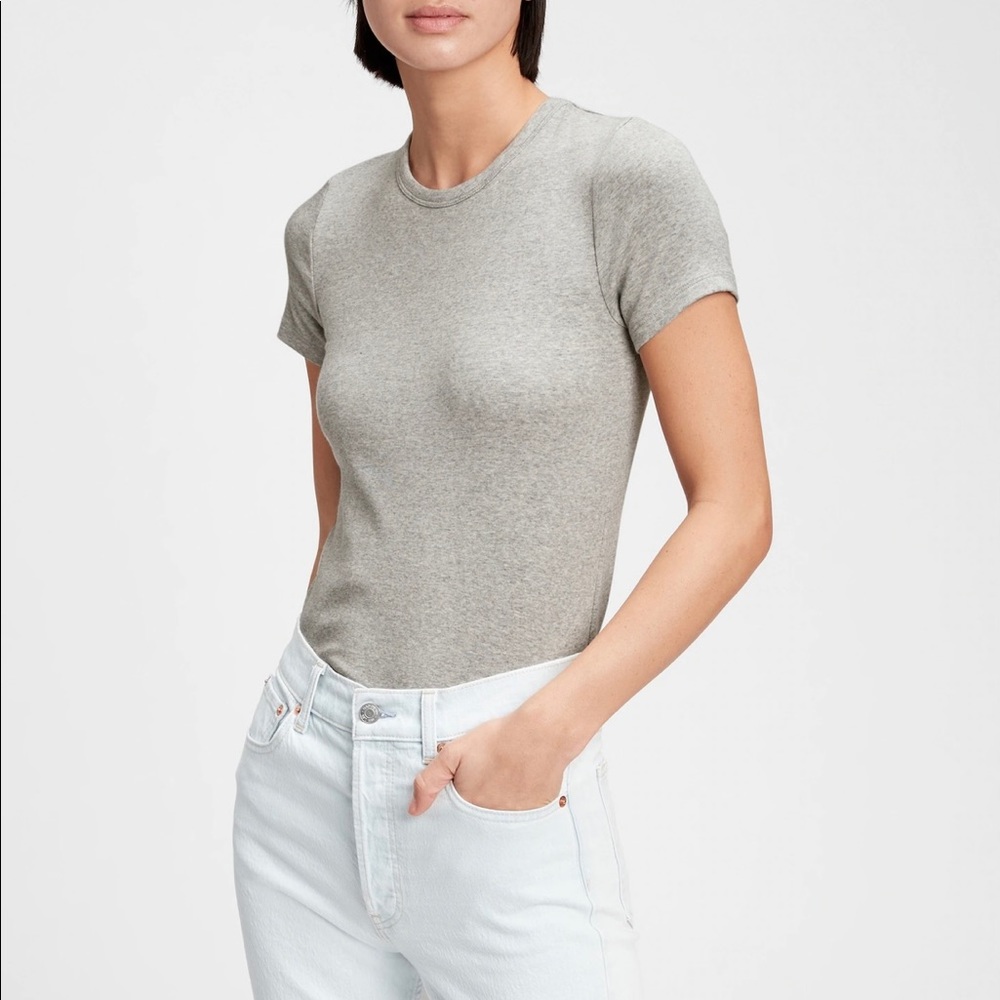 GAP - Crewneck T-Shirt